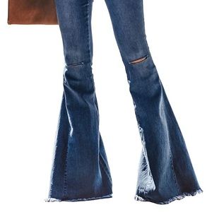 Bell bottom/Flair Jeans